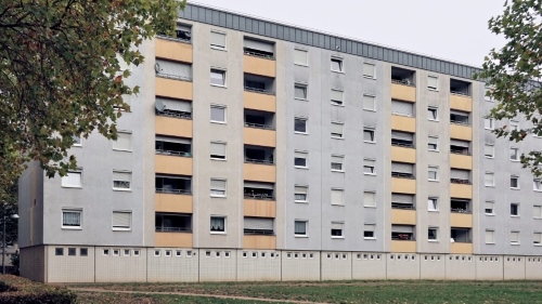 Folsterh�he: 6-st�ckiges Wohnhaus